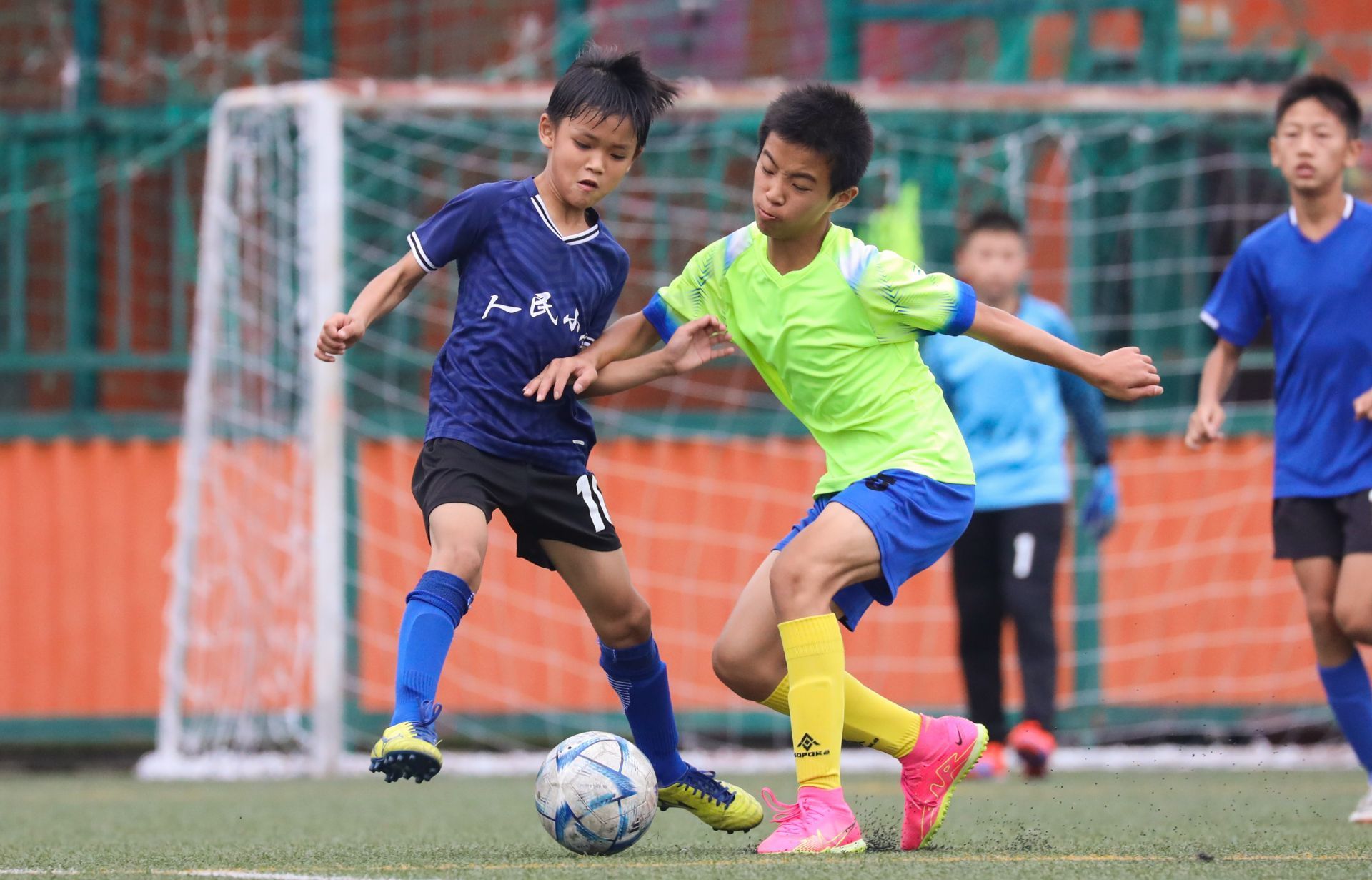 包含全国青少年足球“赛训一体化”平台正式启用，行业基础不断夯实的词条